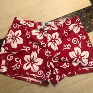 Arizona jean company Hawaiian print red & white beach shorts. Size 1